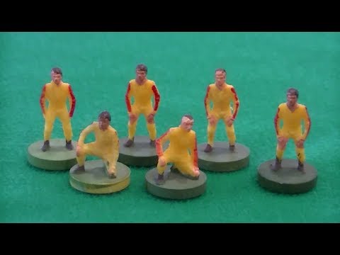 immagine di anteprima del video: Subbuteo BALL BOYS [C 134]