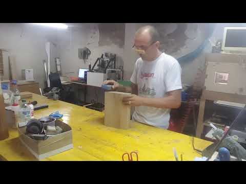 immagine di anteprima del video: SUBBUTEO VALIGETTA IN LEGNO MASSELLO - JEWEL CASE