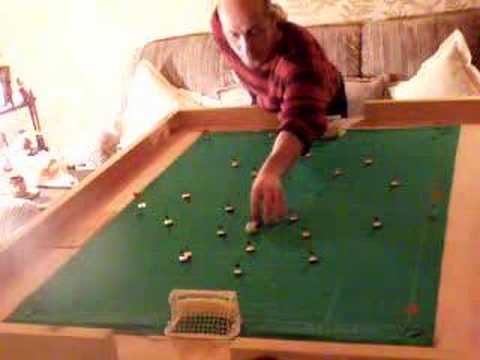 immagine di anteprima del video: Subbuteo Solo Play - Red & Blue