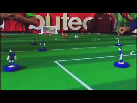 immagine di anteprima del video: Giochi Preziosi - Subbuteo Tour, punizione e goal!